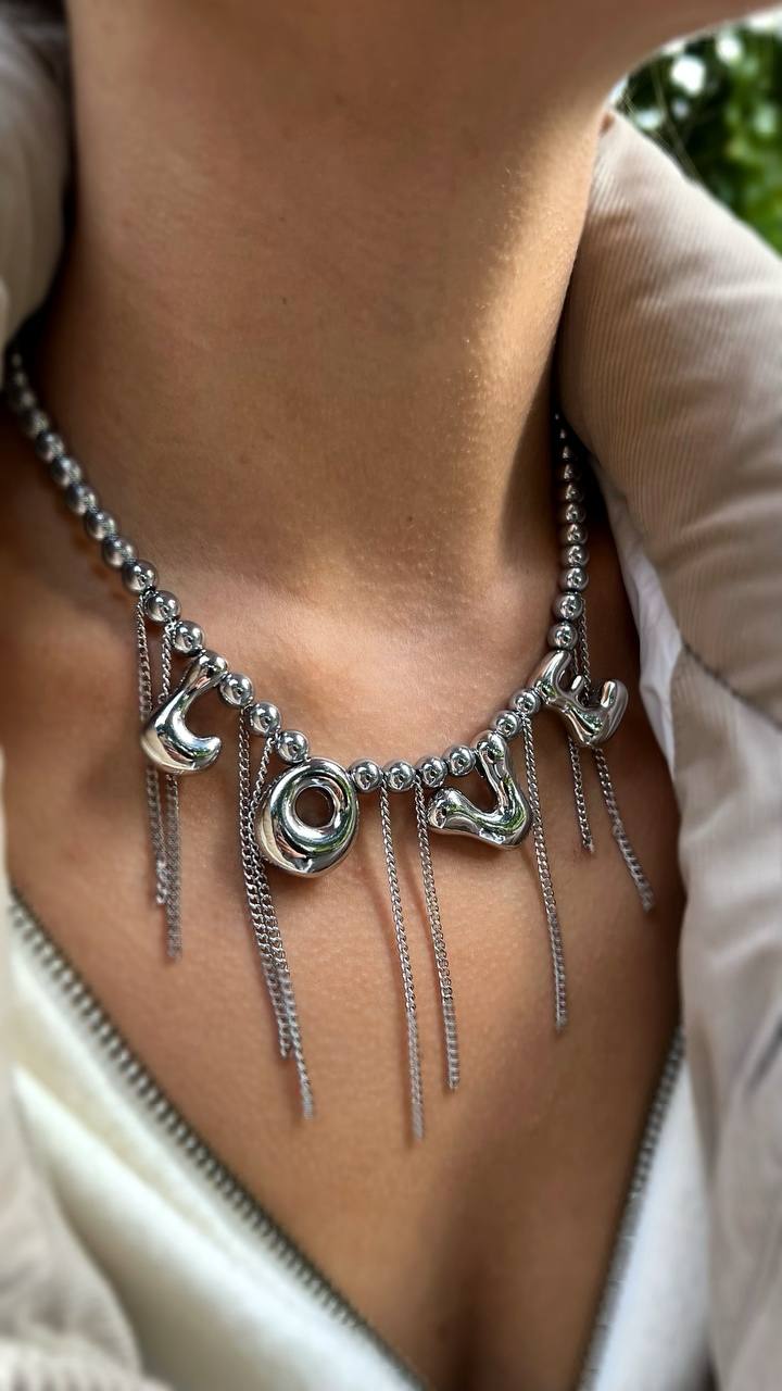Цепь LOVE с серебряной бахромой на образе